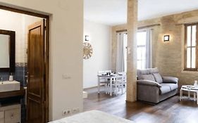 Serranos Flat By Concept Flats